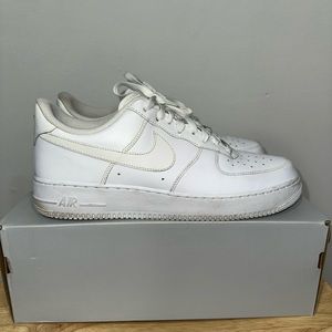 Nike Air Force 1